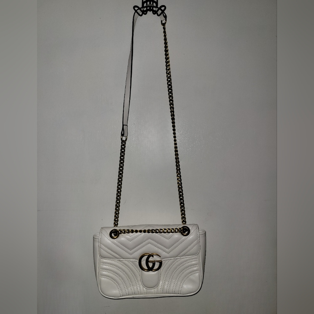 Adorable white purse with heart